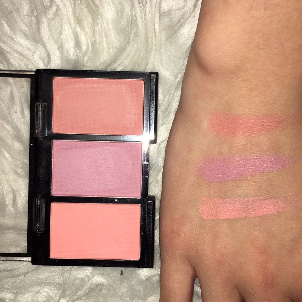 Matte blush - Picture 4 of 5